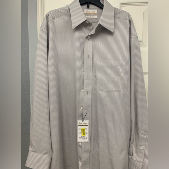 Brand new Gold Label Roundtree and Yorke cotton-dobby non iron easy wash shirt. - Picture 2 of 5